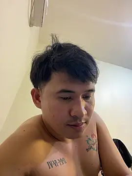Snapshot of Adim-pinoy146 chatting on 07/12/26, 02:23 Adim-pinoy146 online show from 07/12/26, 02:23