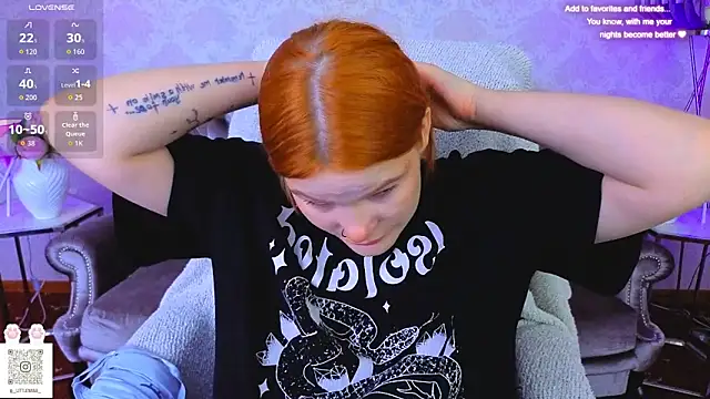 Clumsy Nana online show from 10/09/25, 06:41