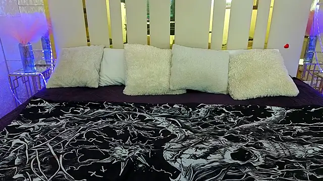 Clumsy Nana online show from 04/21/26, 01:07