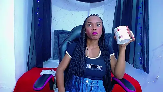 mia  thomson  online show from 11/14/25, 12:31