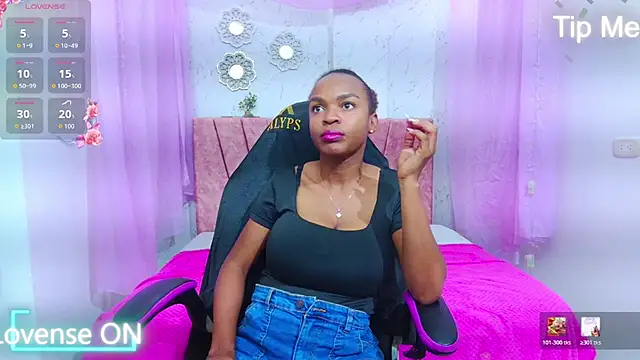 mia  thomson  online show from 04/06/26, 02:40