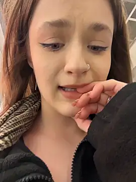 KittyQueeny online show from 10/25/25, 02:28