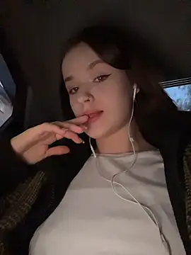 KittyQueeny online show from 10/26/25, 02:17