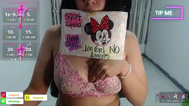 Snapshot of Darkittydoll_15 chatting on 09/10/25, 01:21 Darkittydoll 15 online show from 09/10/25, 01:21