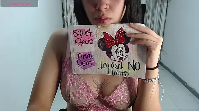 Snapshot of Darkittydoll_15 chatting on 09/19/25, 02:10 Darkittydoll 15 online show from 09/19/25, 02:10