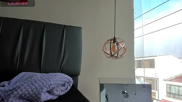 iisabella noa online show from 04/14/26, 12:21