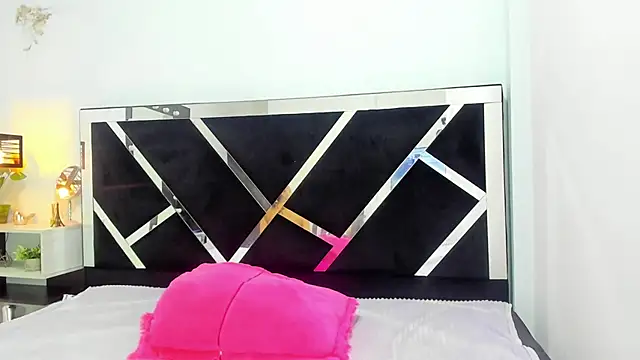 Snapshot of iisabella_noa chatting on 09/15/25, 12:38 iisabella noa online show from 09/15/25, 12:38