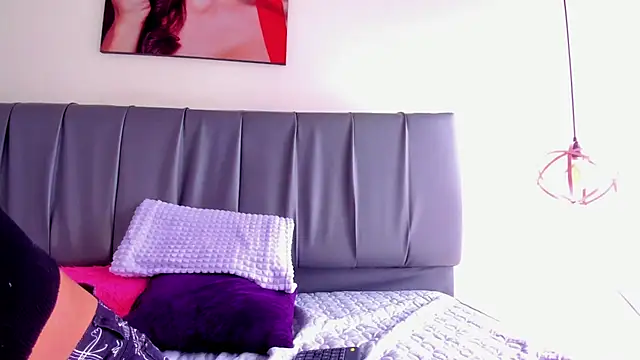 iisabella noa online show from 03/28/26, 12:50