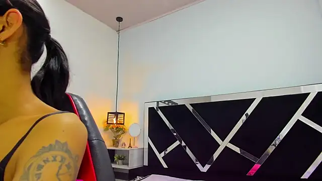 Snapshot of iisabella_noa chatting on 11/29/25, 01:22 iisabella noa online show from 11/29/25, 01:22