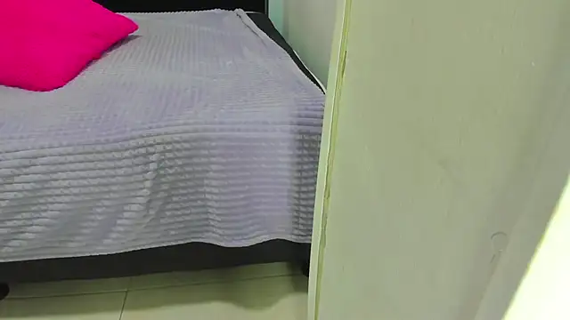 Snapshot of iisabella_noa chatting on 10/02/25, 12:52 iisabella noa online show from 10/02/25, 12:52