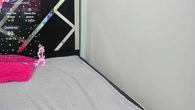 Snapshot of iisabella_noa chatting on 10/08/25, 01:12 iisabella noa online show from 10/08/25, 01:12