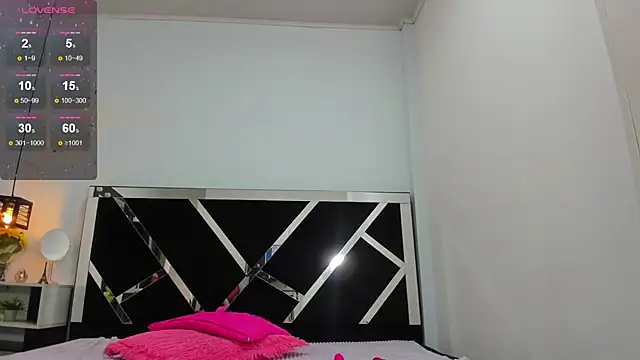 Snapshot of iisabella_noa chatting on 12/19/25, 07:38 iisabella noa online show from 12/19/25, 07:38