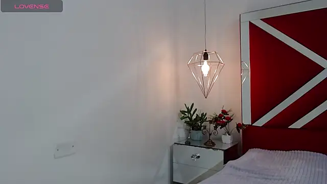 Snapshot of iisabella_noa chatting on 11/07/25, 08:02 iisabella noa online show from 11/07/25, 08:02