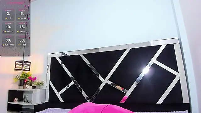 Snapshot of iisabella_noa chatting on 01/09/26, 12:56 iisabella noa online show from 01/09/26, 12:56