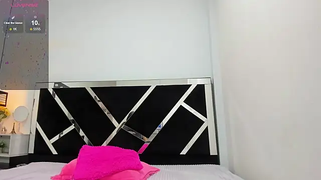 Snapshot of iisabella_noa chatting on 12/15/25, 12:55 iisabella noa online show from 12/15/25, 12:55