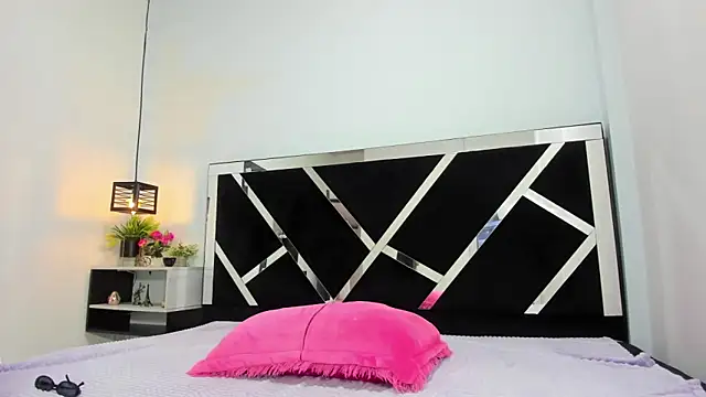 Snapshot of iisabella_noa chatting on 01/13/26, 12:53 iisabella noa online show from 01/13/26, 12:53