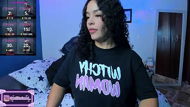 Snapshot of milita_houston chatting on 09/26/25, 01:01 milita houston online show from 09/26/25, 01:01