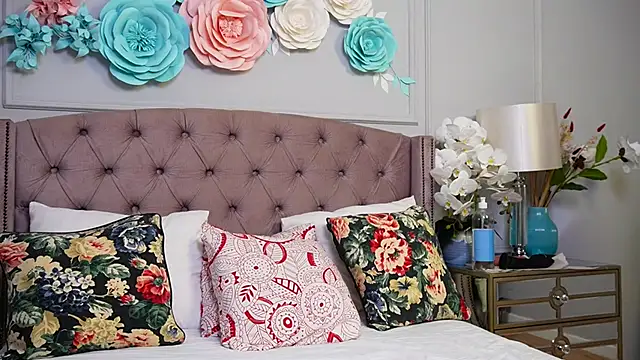 JenniferLovve online show from 10/04/25, 04:03