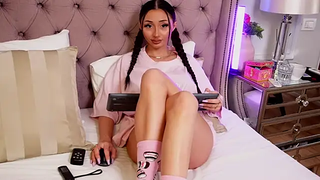 JenniferLovve online show from 03/21/26, 06:14