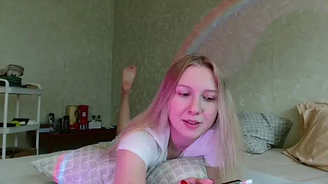 Snapshot of you_cant_forget chatting on 09/23/25, 02:46 you cant forget online show from 09/23/25, 02:46