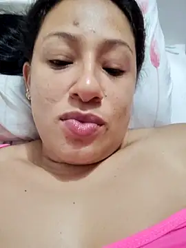 Snapshot of Angels_tomsop chatting on 12/04/25, 12:04 Angels tomsop online show from 12/04/25, 12:04