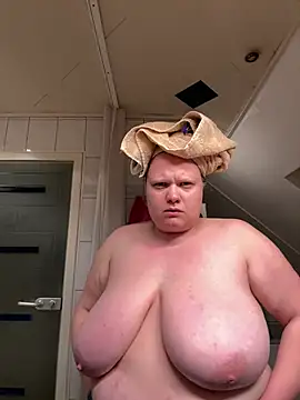 candyromance online show from 04/18/26, 07:18