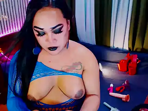 Snapshot of CumFactoryLuna chatting on 02/12/26, 01:27 CumFactoryLuna online show from 02/12/26, 01:27