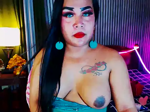 Snapshot of CumFactoryLuna chatting on 05/20/26, 12:13 CumFactoryLuna online show from 05/20/26, 12:13