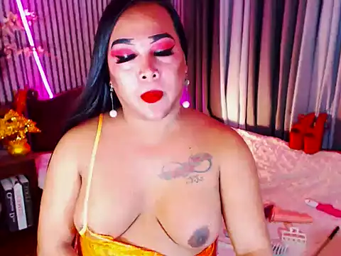 Snapshot of CumFactoryLuna chatting on 01/06/26, 12:47 CumFactoryLuna online show from 01/06/26, 12:47