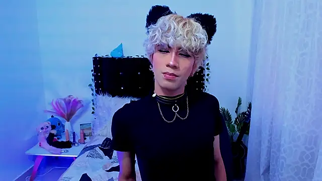 Cooperrosscute233 online show from 11/12/25, 08:23