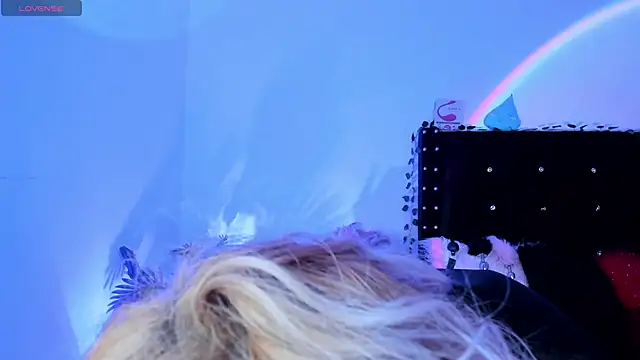 Cooperrosscute233 online show from 11/18/25, 12:15