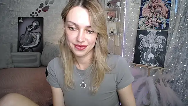 Snapshot of NickyAdamidi chatting on 06/12/26, 04:16 NickyAdamidi online show from 06/12/26, 04:16