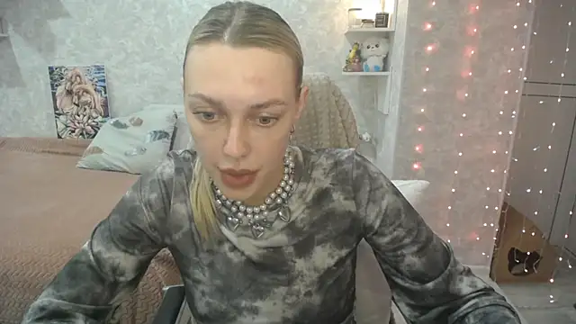 NickyAdamidi online show from 10/21/25, 04:28