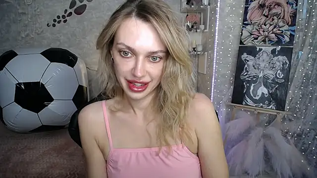 Snapshot of NickyAdamidi chatting on 06/20/26, 04:23 NickyAdamidi online show from 06/20/26, 04:23