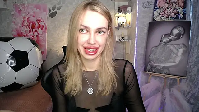 Snapshot of NickyAdamidi chatting on 07/17/26, 04:15 NickyAdamidi online show from 07/17/26, 04:15