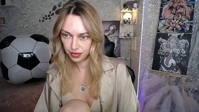 Snapshot of NickyAdamidi chatting on 06/26/26, 04:13 NickyAdamidi online show from 06/26/26, 04:13