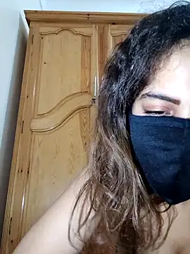 ghadiraa online show from 12/05/25, 02:21