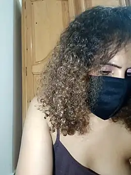 Snapshot of ghadiraa chatting on 10/17/25, 02:48 ghadiraa online show from 10/17/25, 02:48