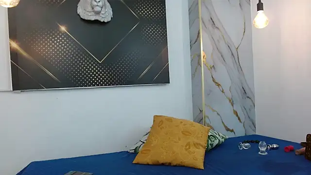 Snapshot of HannaHot_69 chatting on 02/04/26, 12:00 HannaHot 69 online show from 02/04/26, 12:00