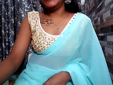 HOT AARVI11 online show from 11/07/25, 05:17