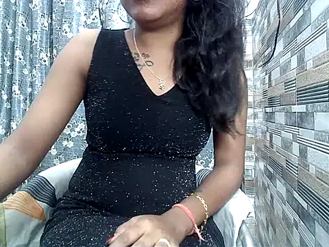 HOT AARVI11 online show from 11/01/25, 04:12