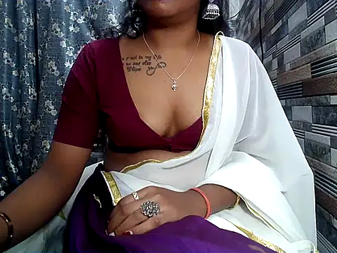 HOT AARVI11 online show from 10/28/25, 04:17