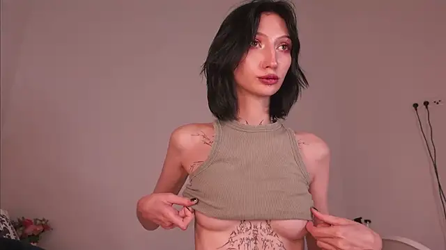 May suki online show from 09/17/25, 06:43