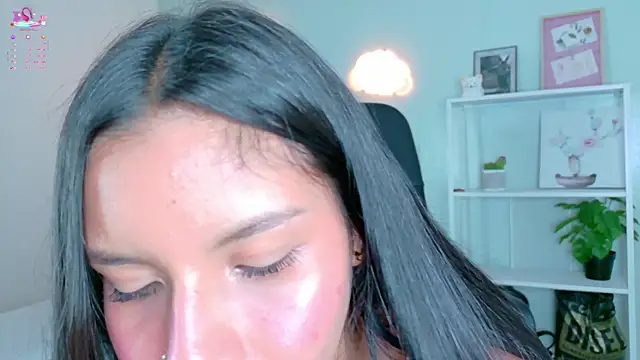 Snapshot of SamaGrey__ chatting on 09/21/25, 12:10 SamaGrey online show from 09/21/25, 12:10