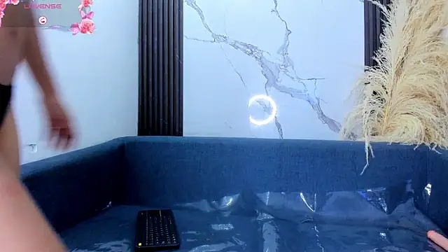 CristineCaru online show from 02/04/26, 12:00