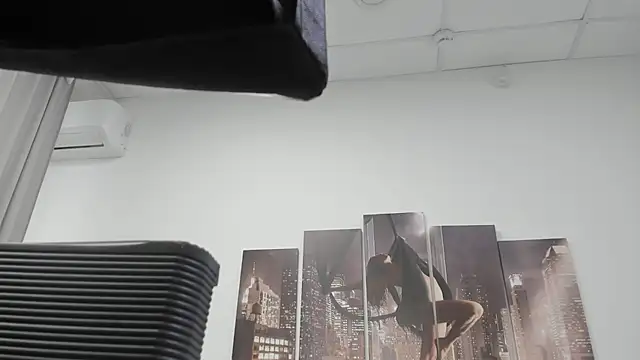 Sunny Sammy online show from 11/30/25, 01:06