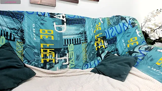 Sunny Sammy online show from 04/06/26, 01:23