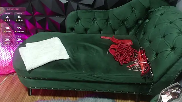 helenasaenz online show from 10/24/25, 12:48