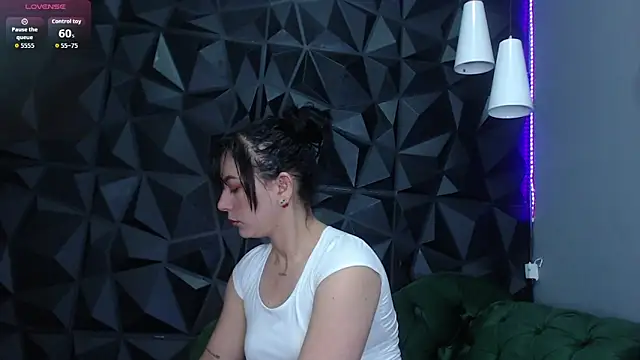 helenasaenz online show from 11/20/25, 12:39