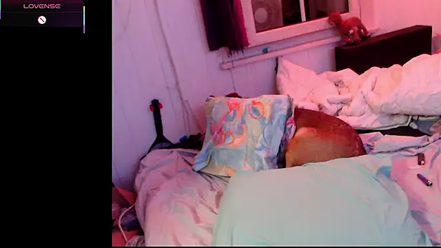 Snapshot of Kinkybooby chatting on 02/10/26, 10:31 Kinkybooby online show from 02/10/26, 10:31